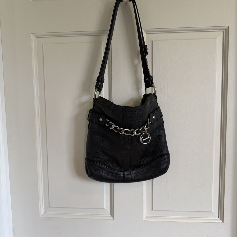 VINTAGE COACH CROSSBODY BAG CHAIN PURSE F19722 BLACK PEBBLED LEATHER